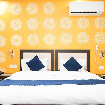 Tanvi Premium Residency Near Artemis Hospital, Gurugram Hotel Gurgaon Buitenkant foto