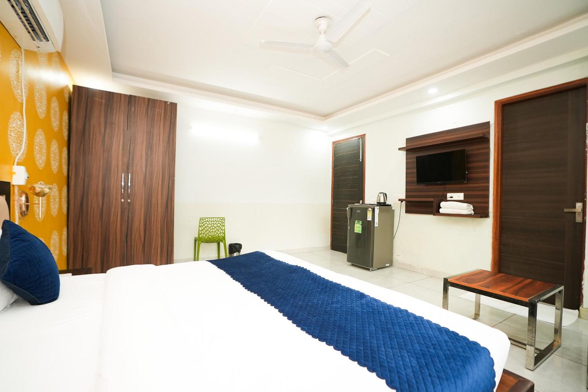 Tanvi Premium Residency Near Artemis Hospital, Gurugram Hotel Gurgaon Buitenkant foto