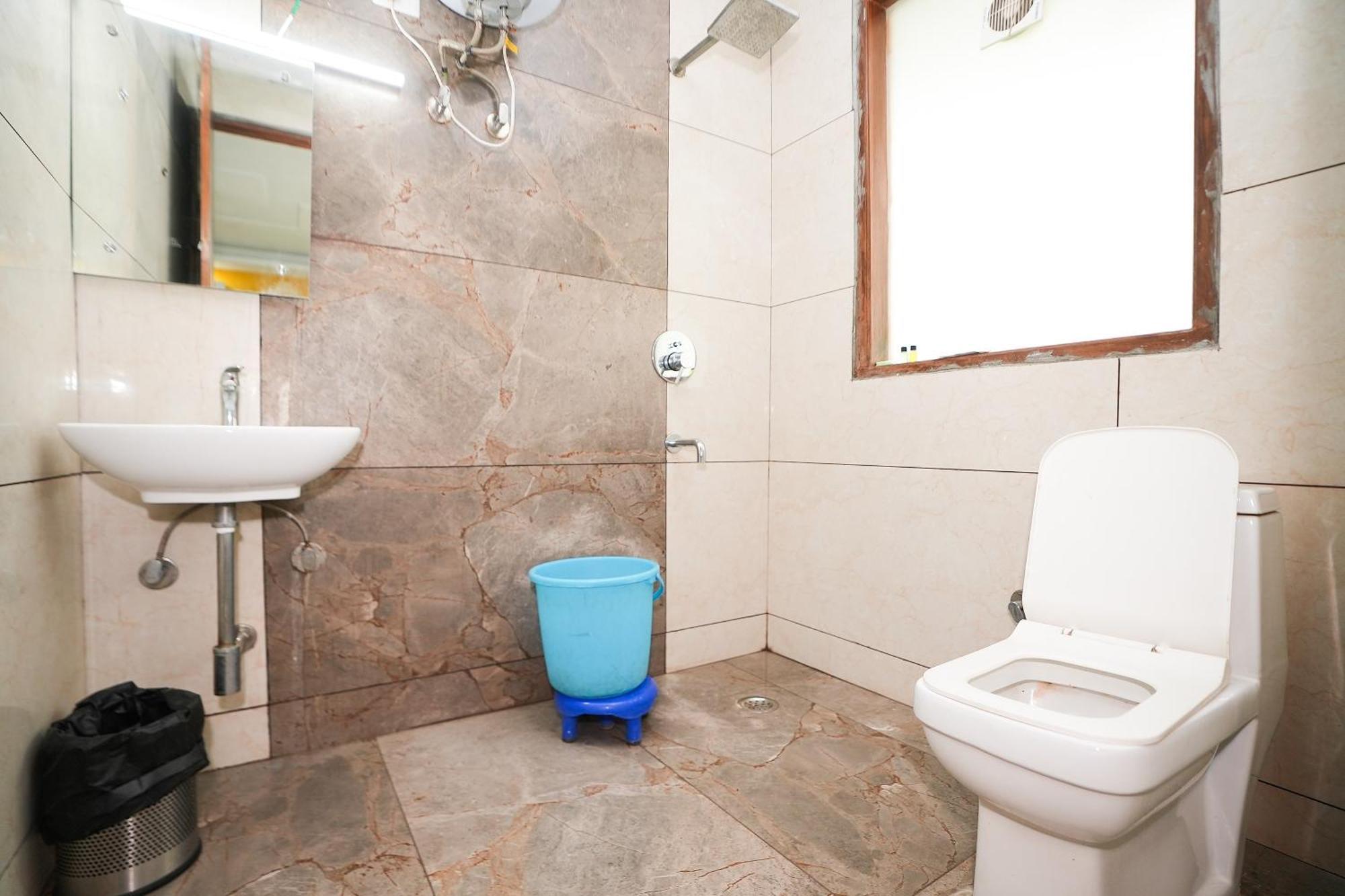 Tanvi Premium Residency Near Artemis Hospital, Gurugram Hotel Gurgaon Buitenkant foto