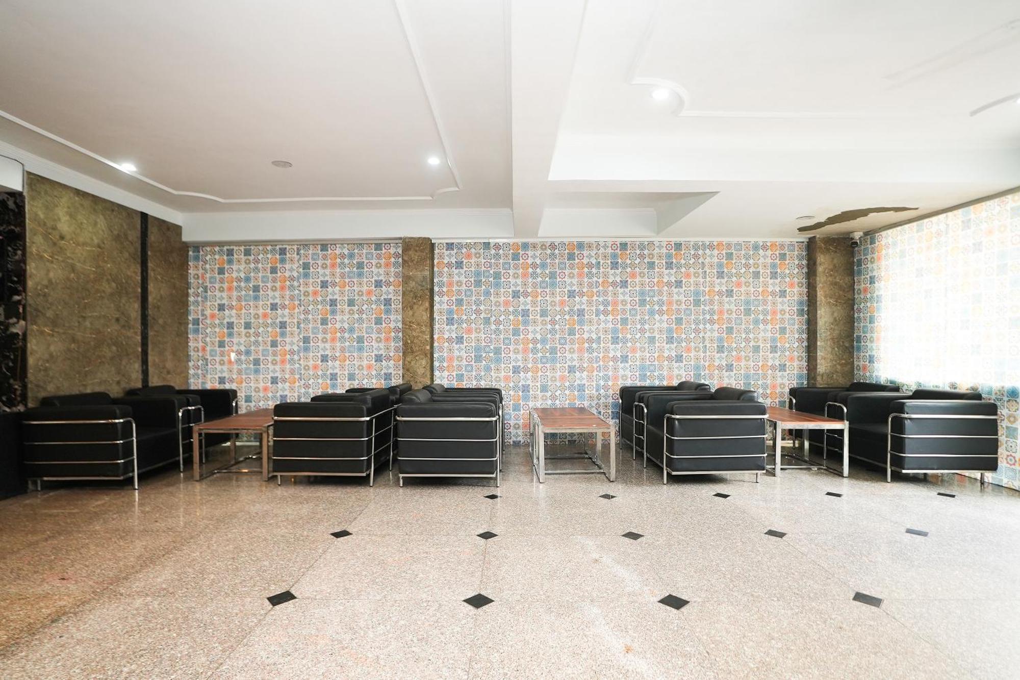 Tanvi Premium Residency Near Artemis Hospital, Gurugram Hotel Gurgaon Buitenkant foto